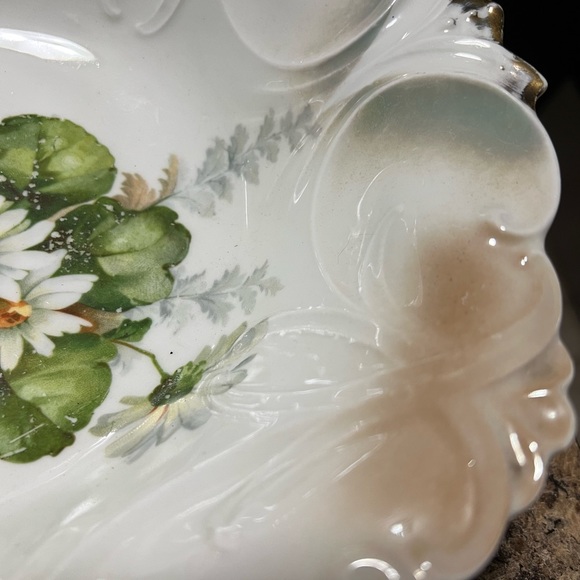 Antique German Daisy serving bowl - Picture 4 of 8